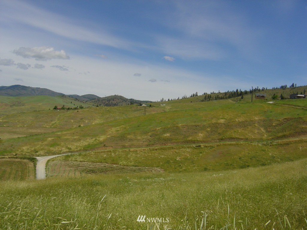260 Chelan Ranch Road Chelan, WA 98816 - Photo 7 of 17 Gallery Image 7