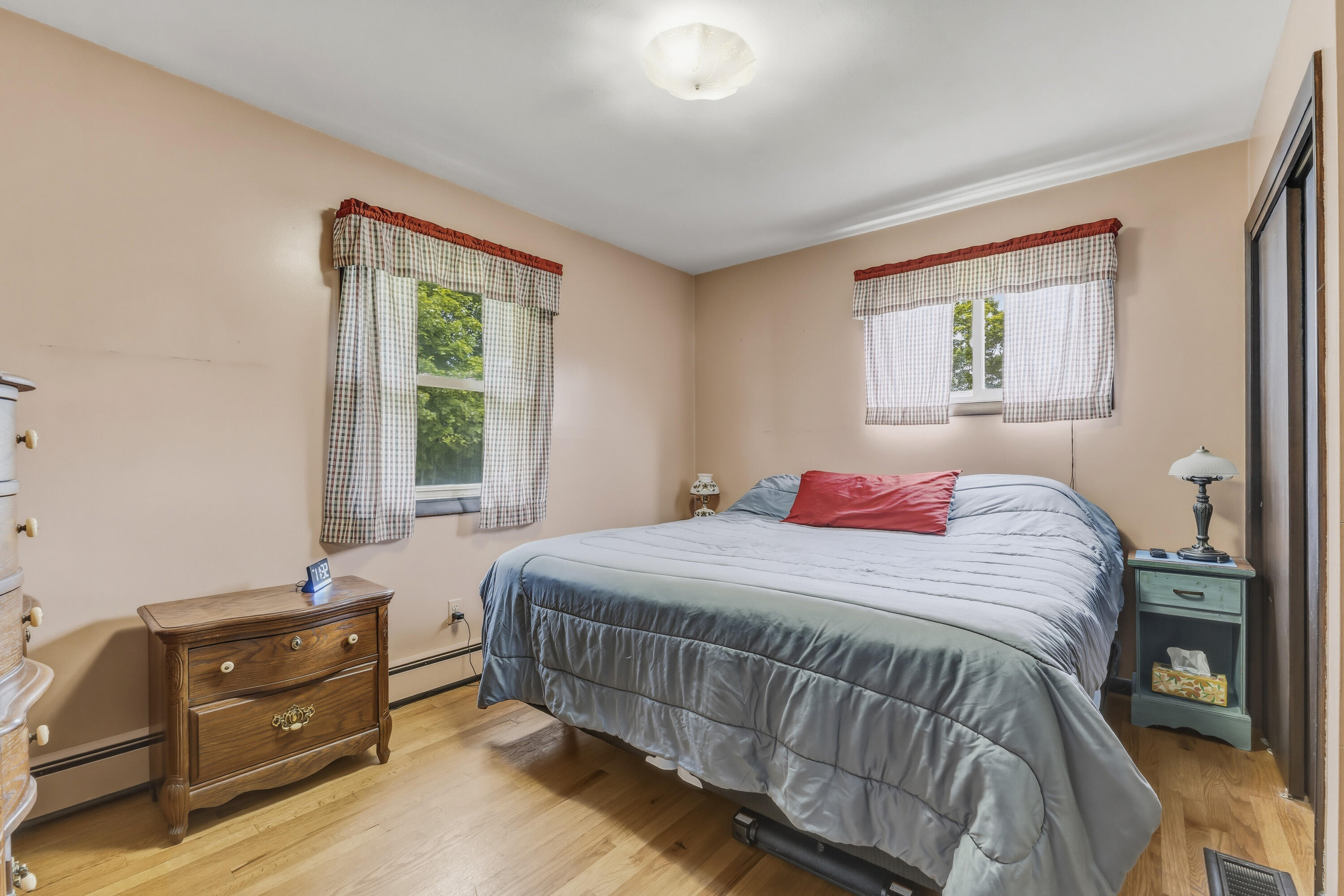 4 Mitchell Street Lewiston, ME 04240 - Photo 22 of 52