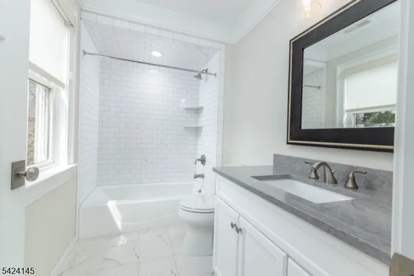 $3,299,000 | 85 May Drive, Chatham, NJ 07928
