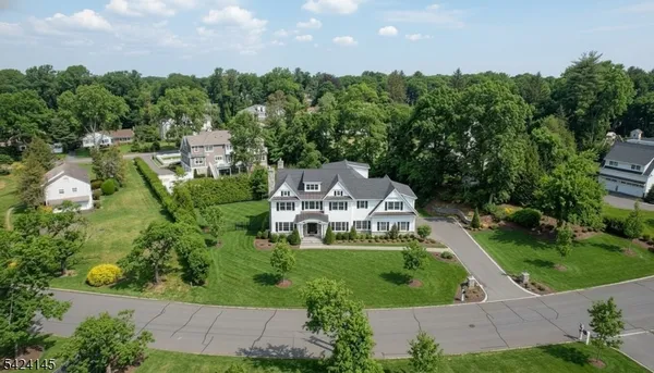 $3,299,000 | 85 May Drive, Chatham, NJ 07928