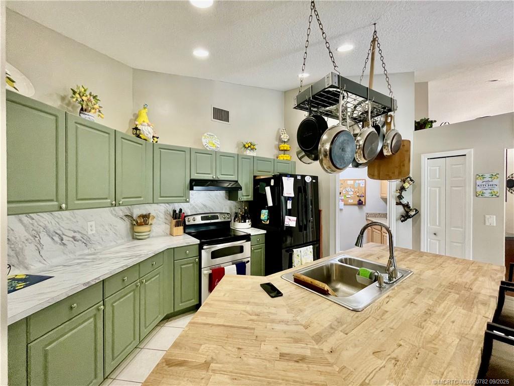 707 Southeast Pin Oak Terrace Stuart, FL 34997 - Photo 12 of 27