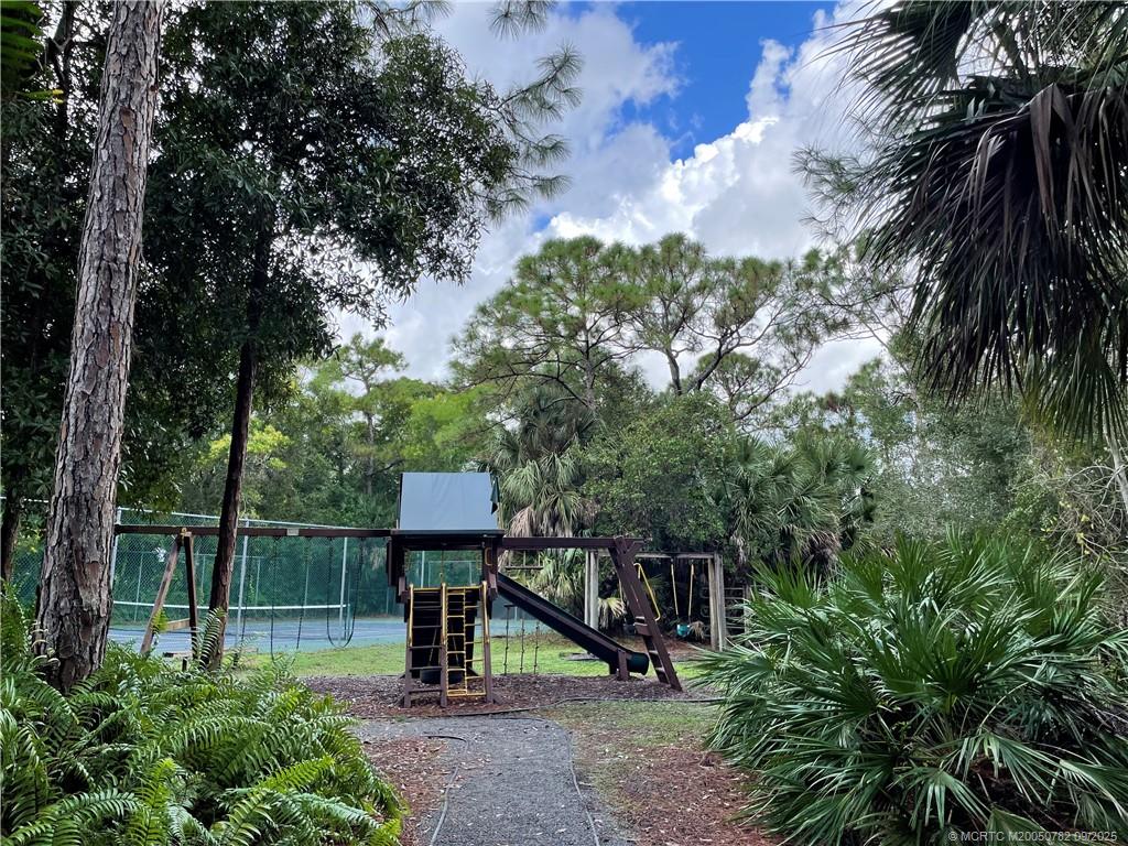 707 Southeast Pin Oak Terrace Stuart, FL 34997 - Photo 9 of 27