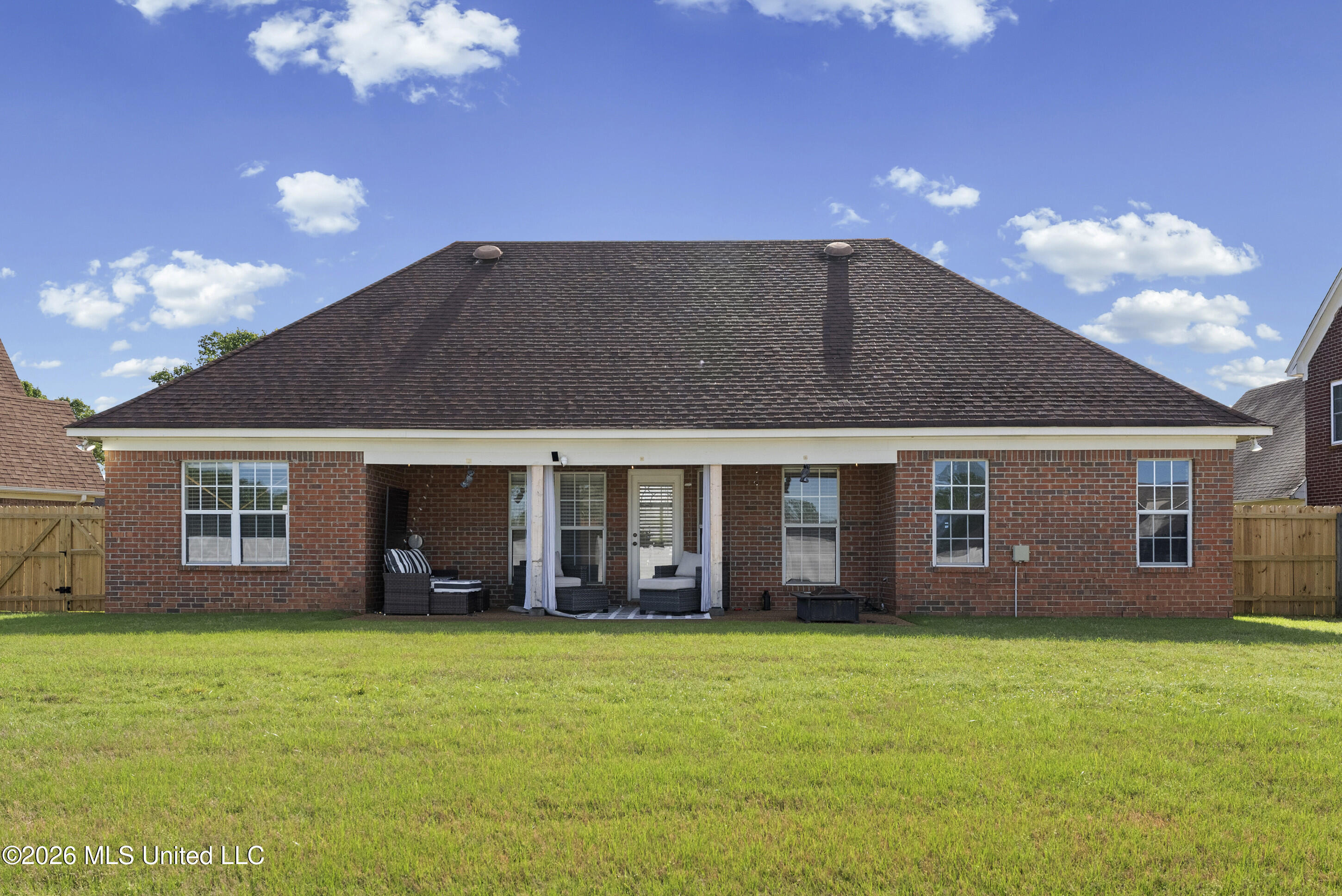 8949 Bent Grass Loop North Southaven, MS 38671 - Photo 24 of 31 back exterior