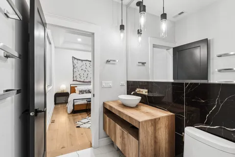 $1,450,000 | 2147 West Thomas Street, Chicago, IL 60622