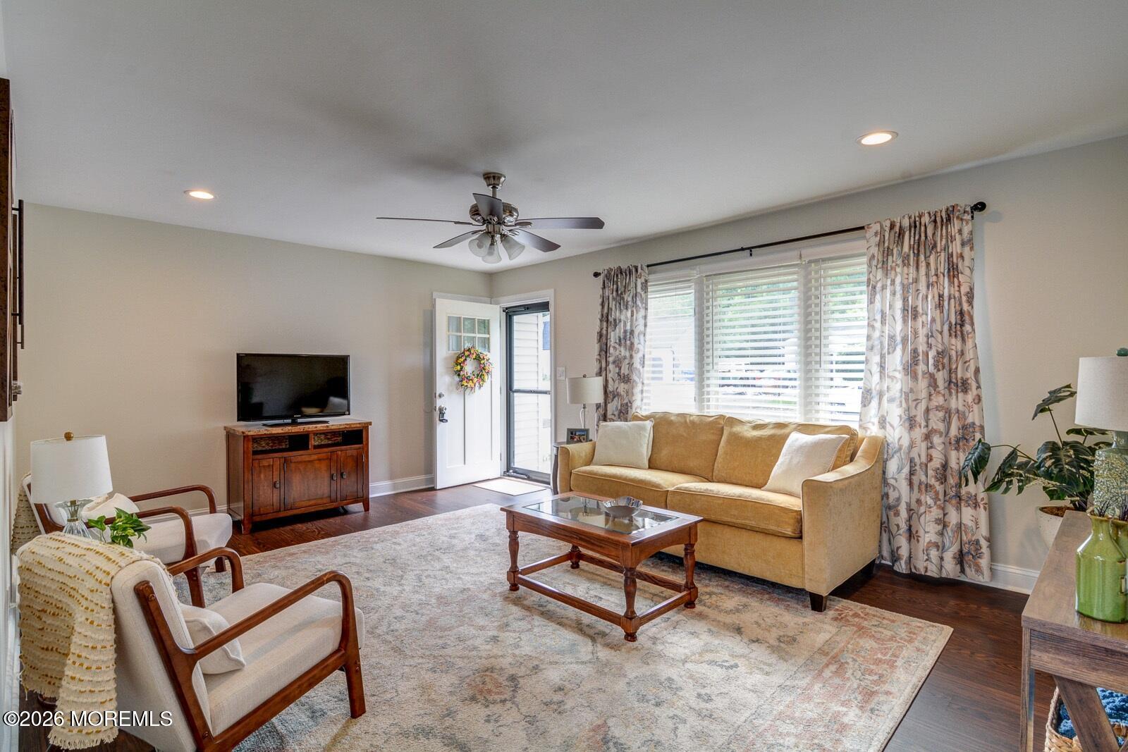 546 Nicholas Road Brick, NJ 08724 - Photo 6 of 23 LR 4 546