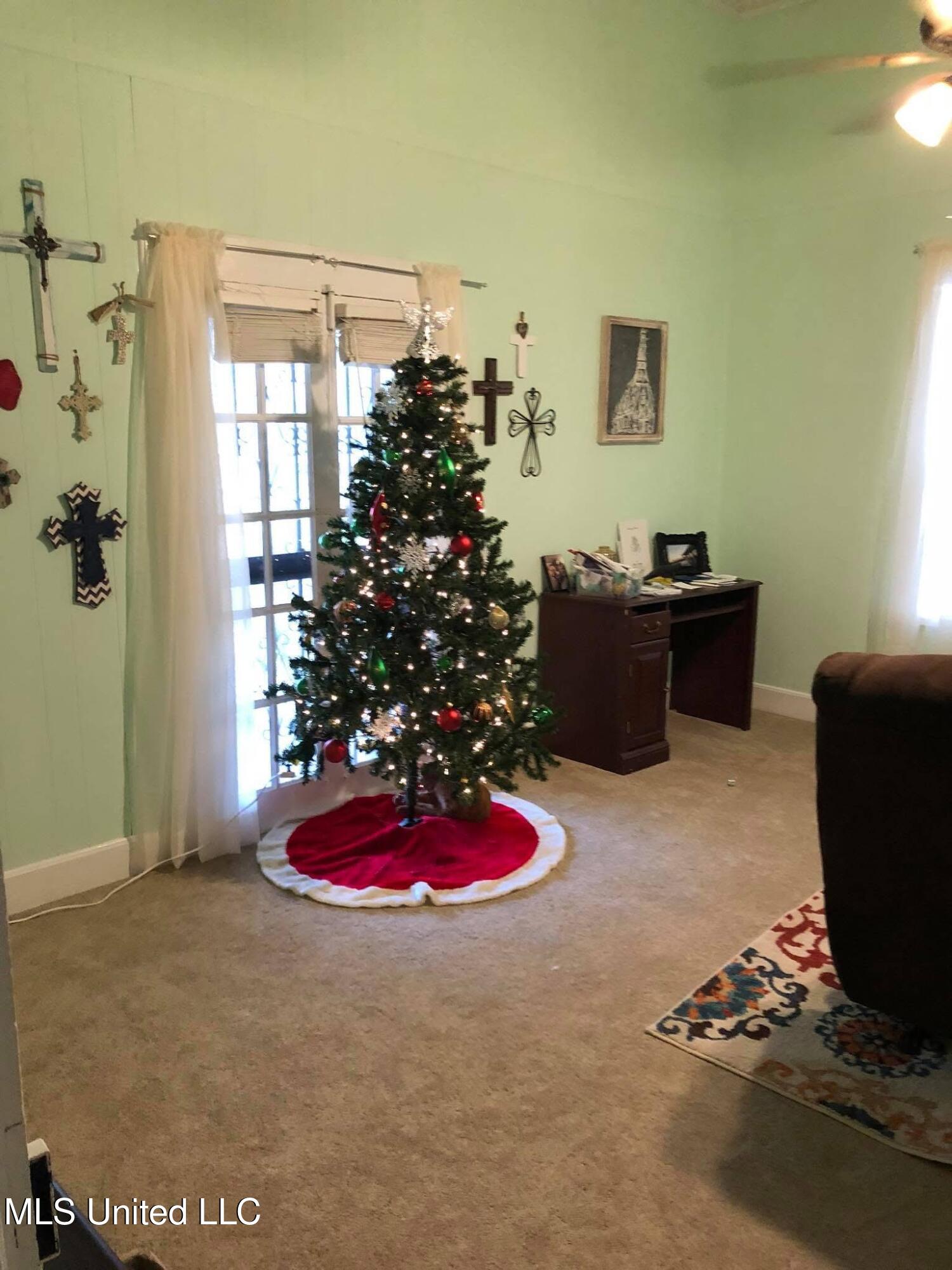 461 Highway 545 Magee, MS 39111 - Photo 2 of 12 IMG_4269