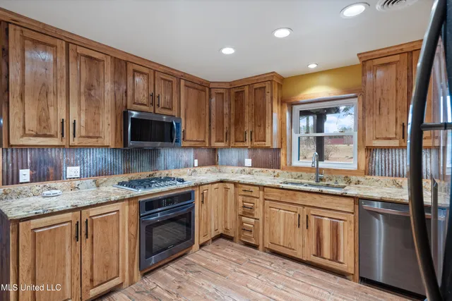 $419,900 | 5014 Marianna Road, Holly Springs, MS 38635