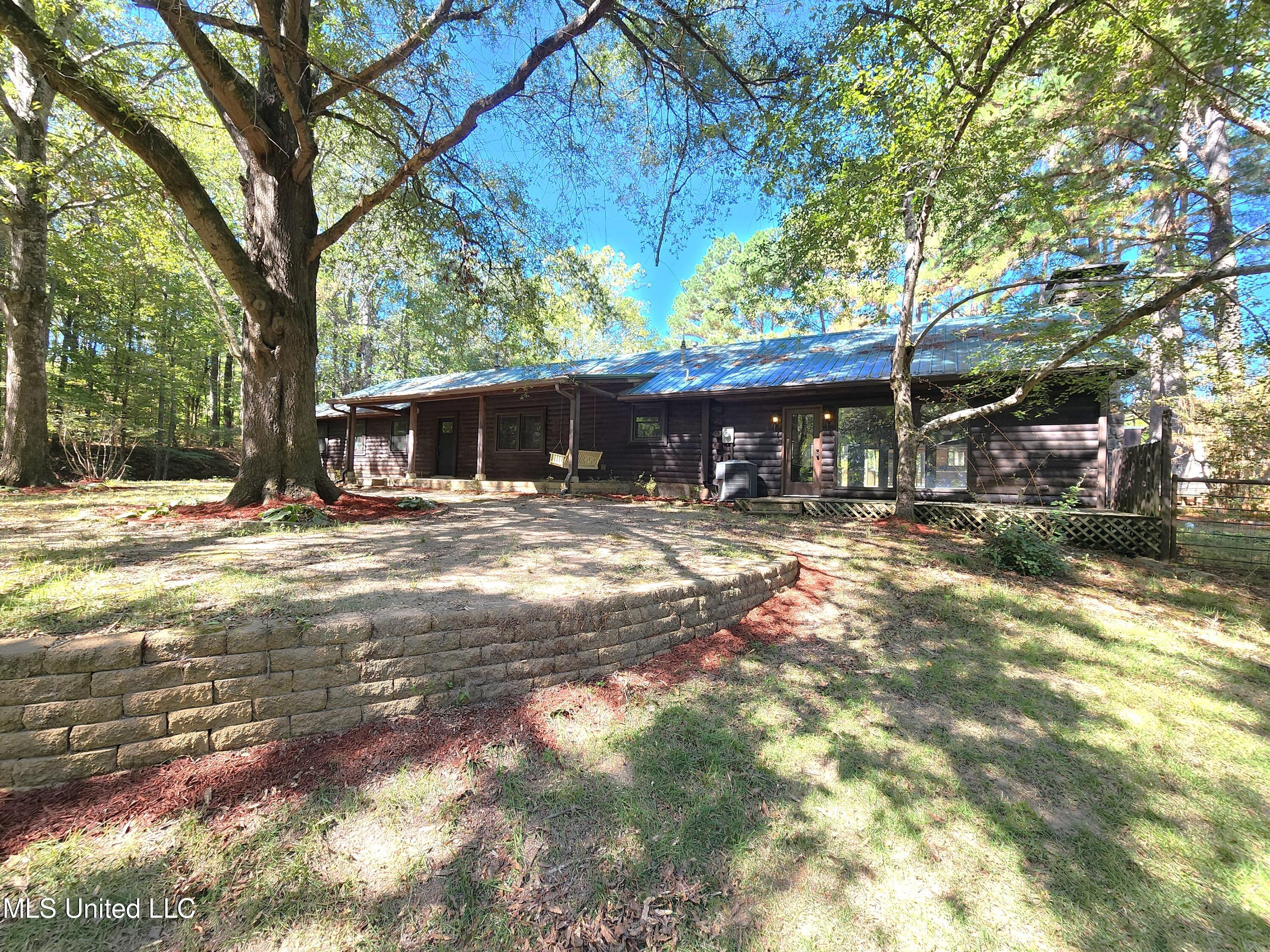 5014 Marianna Road Holly Springs, MS 38635 - Photo 3 of 81 20251003_130714