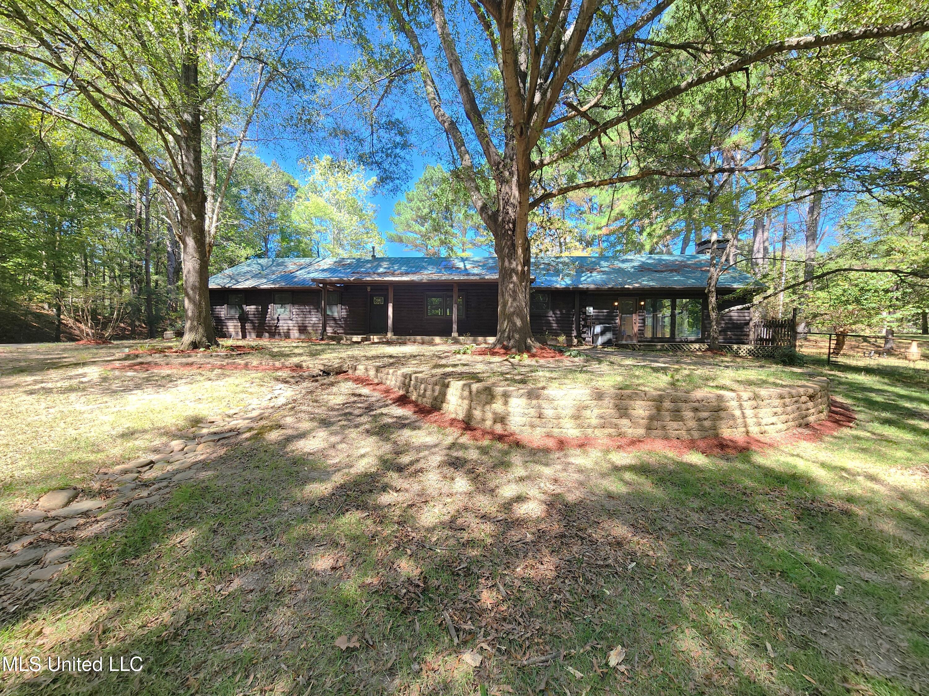 5014 Marianna Road Holly Springs, MS 38635 - Photo 4 of 81 20251003_130734