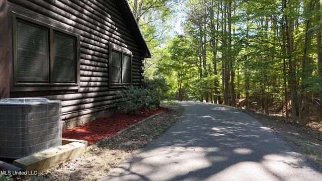 $419,900 | 5014 Marianna Road, Holly Springs, MS 38635