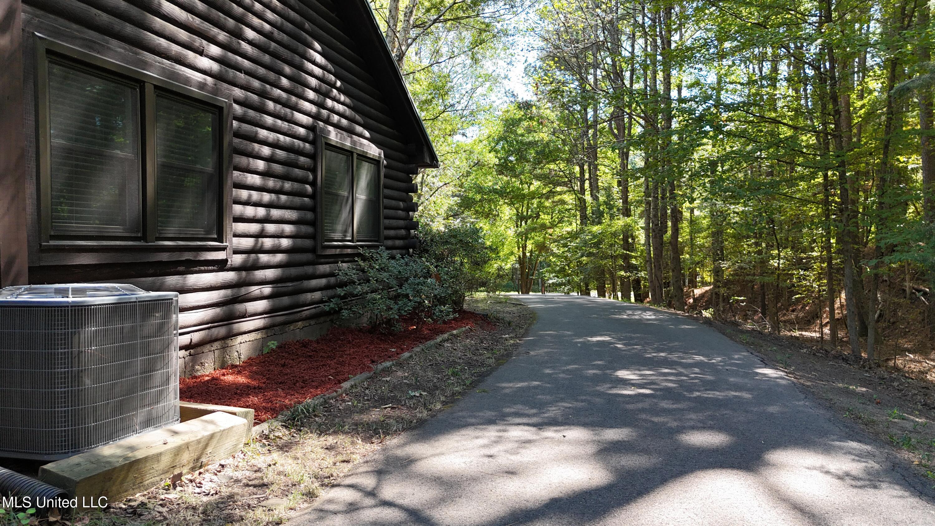 5014 Marianna Road Holly Springs, MS 38635 - Photo 58 of 81 DJI_20251003141217_0702_D