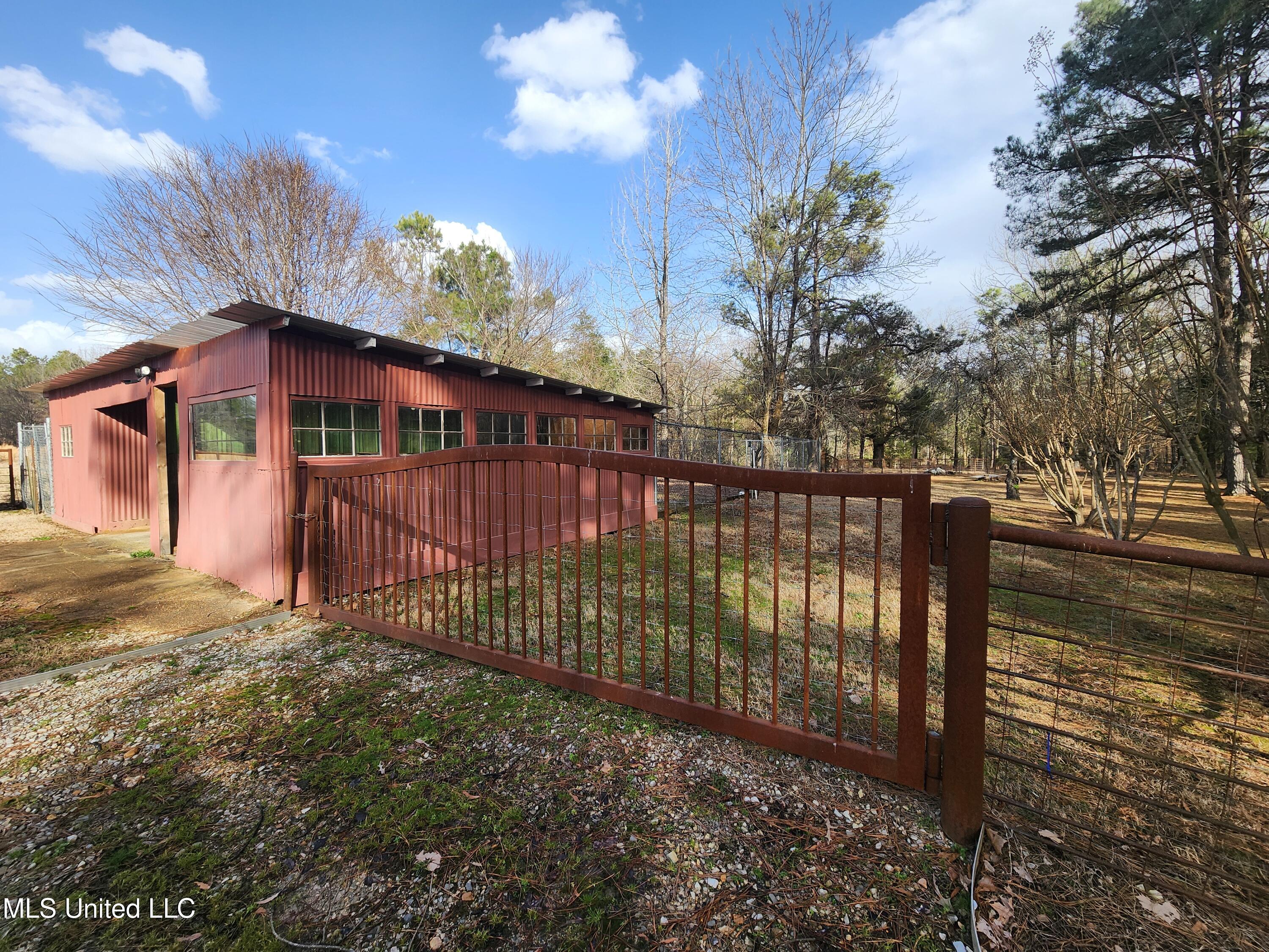 5014 Marianna Road Holly Springs, MS 38635 - Photo 76 of 81 20250131_144835