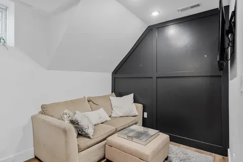 $5,200 | 211 West 9th Street, Unit 1, Boston, MA 02127