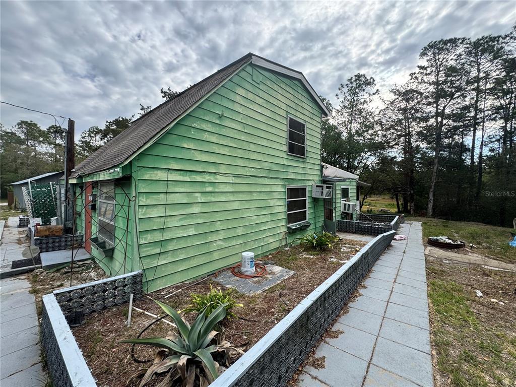 17528 Coyote Road Hudson, FL 34667 - Photo 2 of 60