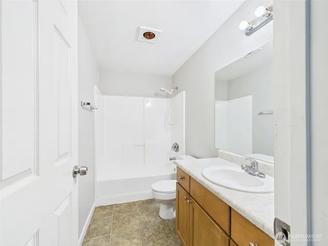 $369,000 | 26335 116th Avenue Southeast, Unit H 205, Kent, WA 98030