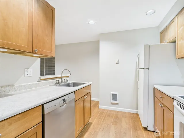 $369,000 | 26335 116th Avenue Southeast, Unit H 205, Kent, WA 98030