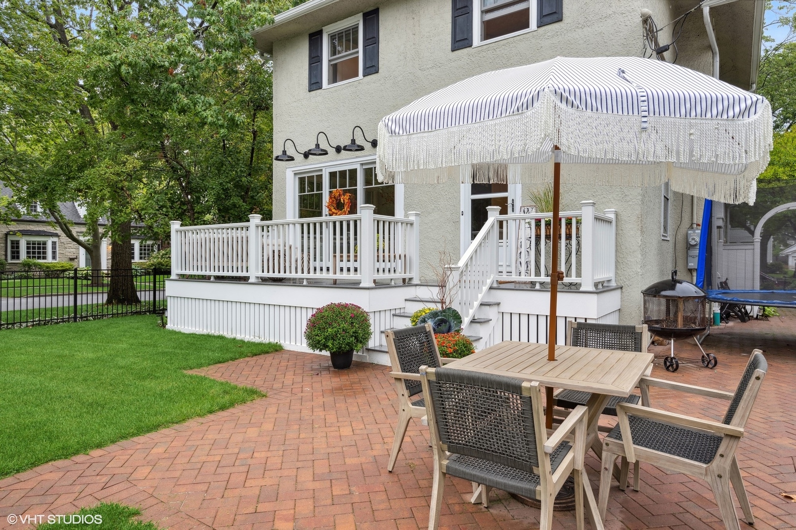 433 Maple Avenue Wilmette, IL 60091 - Photo 28 of 34 a view of an outdoor space with seating area and entertaining space