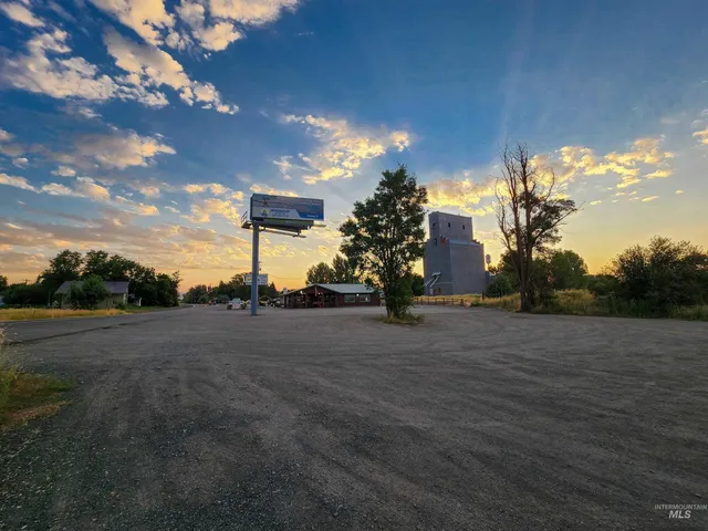 $689,000 | 150 Railroad Street, Midvale, ID 83645