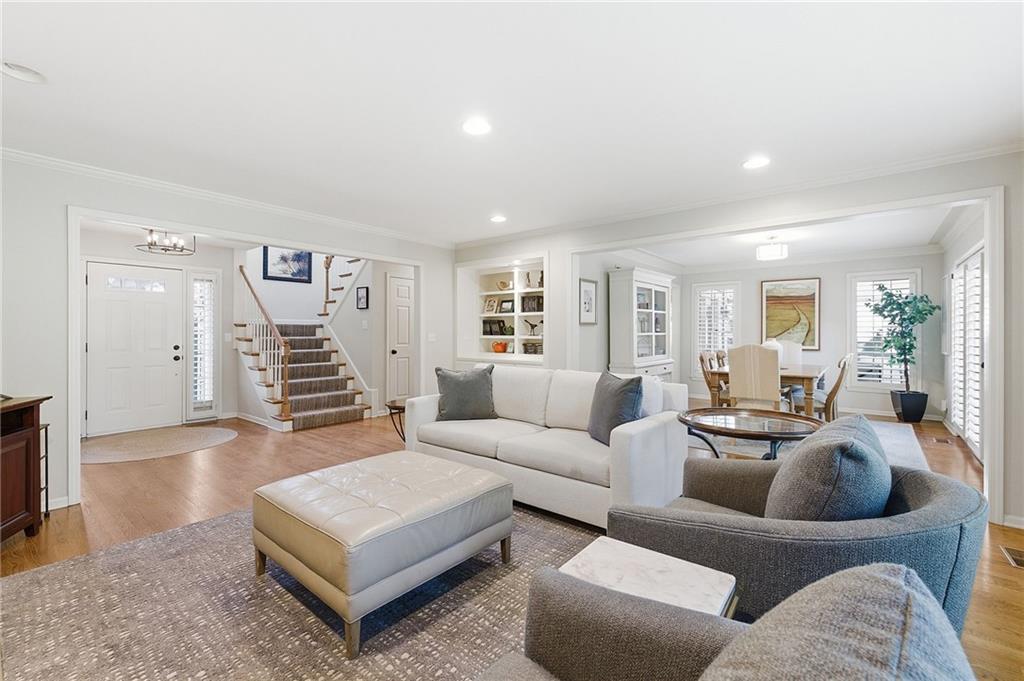 12110 Sagamore Road Leawood, KS 66209 - Photo 11 of 59