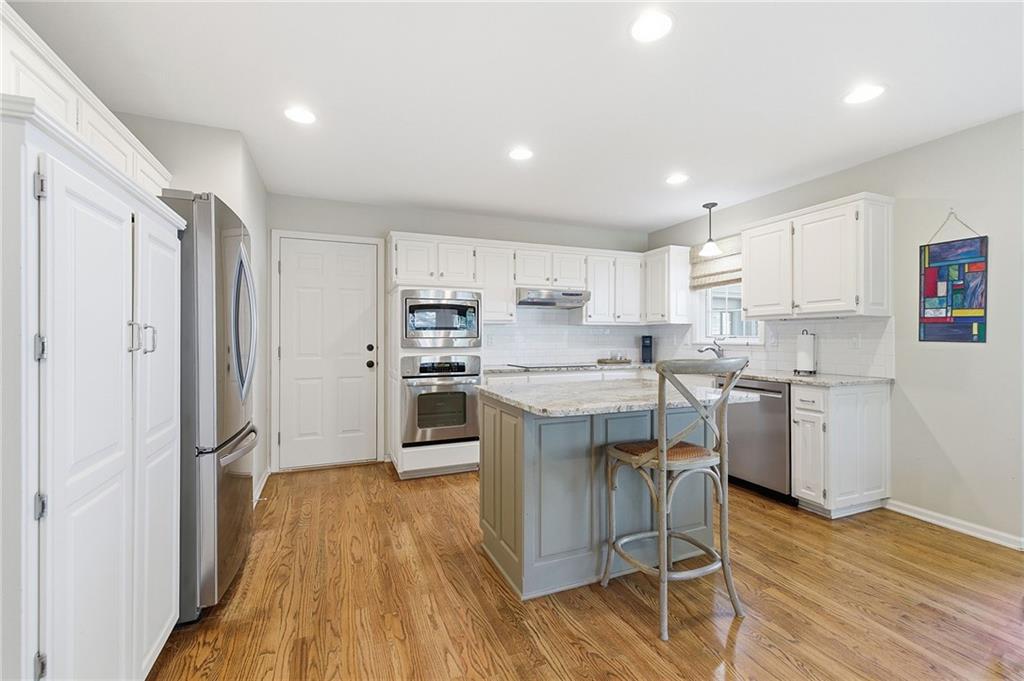 12110 Sagamore Road Leawood, KS 66209 - Photo 20 of 59