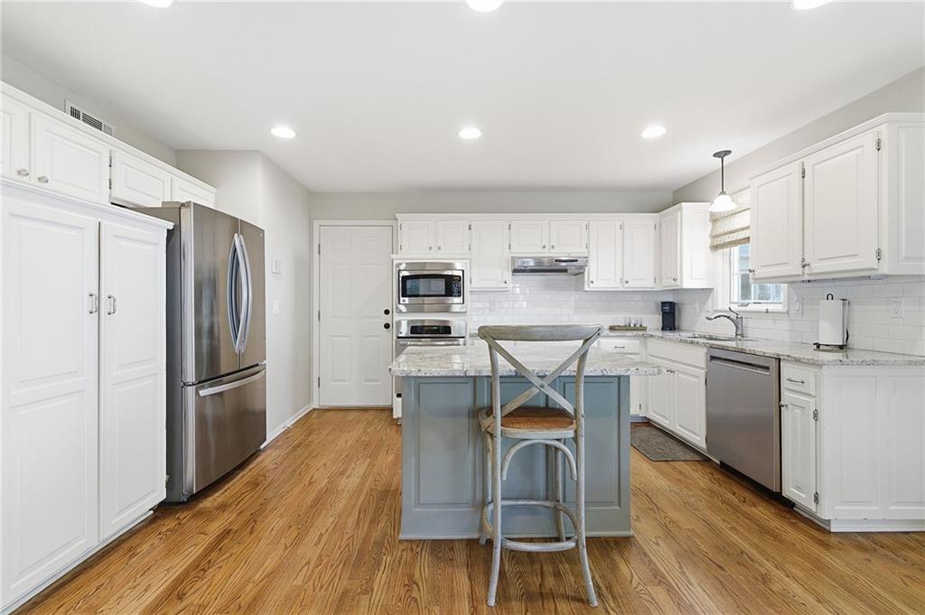 12110 Sagamore Road Leawood, KS 66209 - Photo 21 of 59