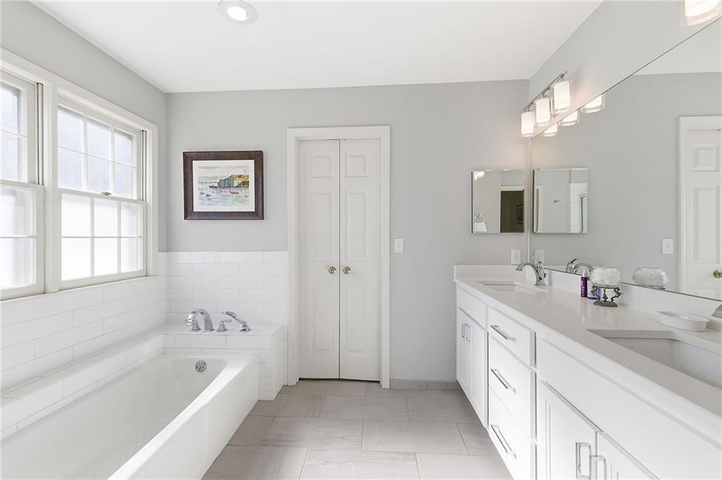 12110 Sagamore Road Leawood, KS 66209 - Photo 35 of 59