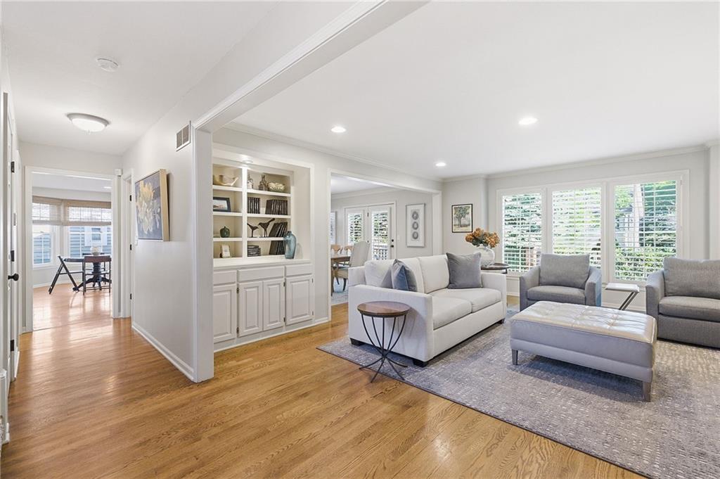 12110 Sagamore Road Leawood, KS 66209 - Photo 7 of 59