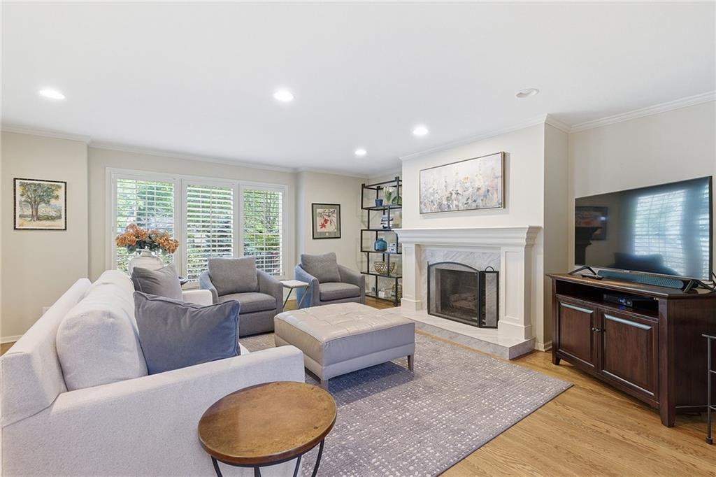 12110 Sagamore Road Leawood, KS 66209 - Photo 9 of 59