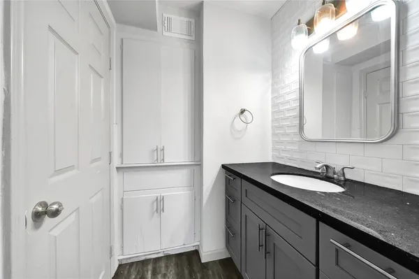$799 | 2801 Carrolton Street, Unit 4, Houston, TX 77023