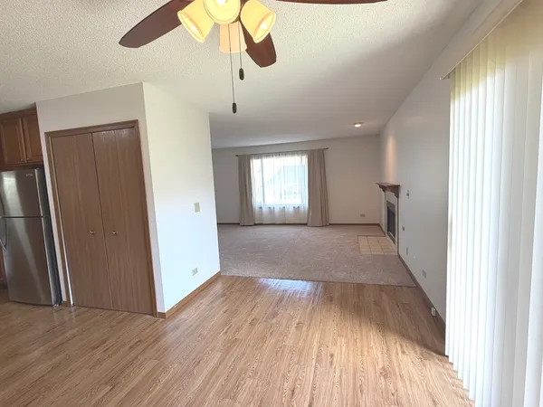 $2,150 | 1109 Kane Street, Unit 1109, South Elgin, IL 60177