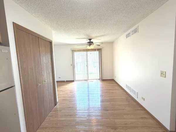 $2,150 | 1109 Kane Street, Unit 1109, South Elgin, IL 60177