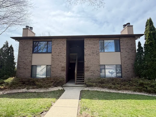 $2,150 | 1109 Kane Street, Unit 1109, South Elgin, IL 60177