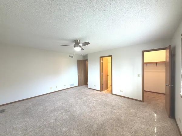 $2,150 | 1109 Kane Street, Unit 1109, South Elgin, IL 60177