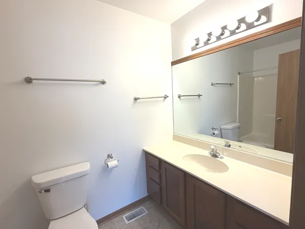 $2,150 | 1109 Kane Street, Unit 1109, South Elgin, IL 60177
