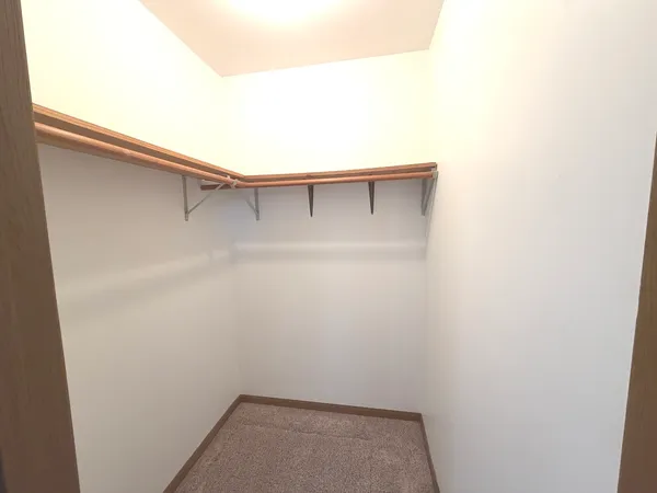 $2,150 | 1109 Kane Street, Unit 1109, South Elgin, IL 60177