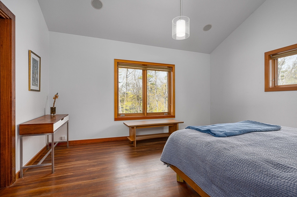 555 Coles Meadow Road Northampton, MA 01060 - Photo 15 of 41
