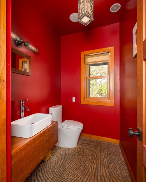 555 Coles Meadow Road Northampton, MA 01060 - Photo 23 of 41