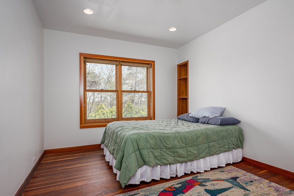 555 Coles Meadow Road Northampton, MA 01060 - Photo 29 of 41