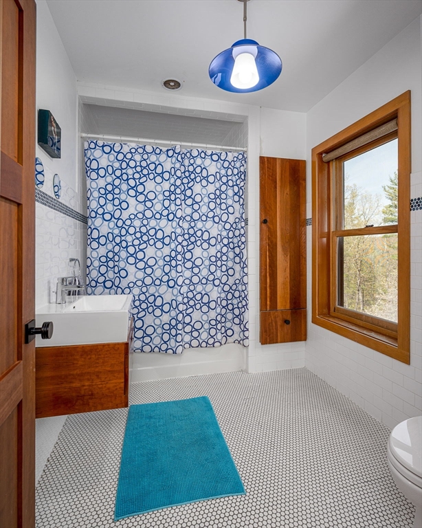 555 Coles Meadow Road Northampton, MA 01060 - Photo 33 of 41