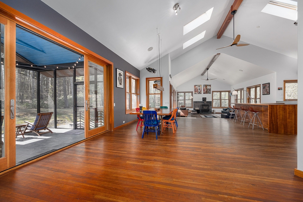 555 Coles Meadow Road Northampton, MA 01060 - Photo 6 of 41