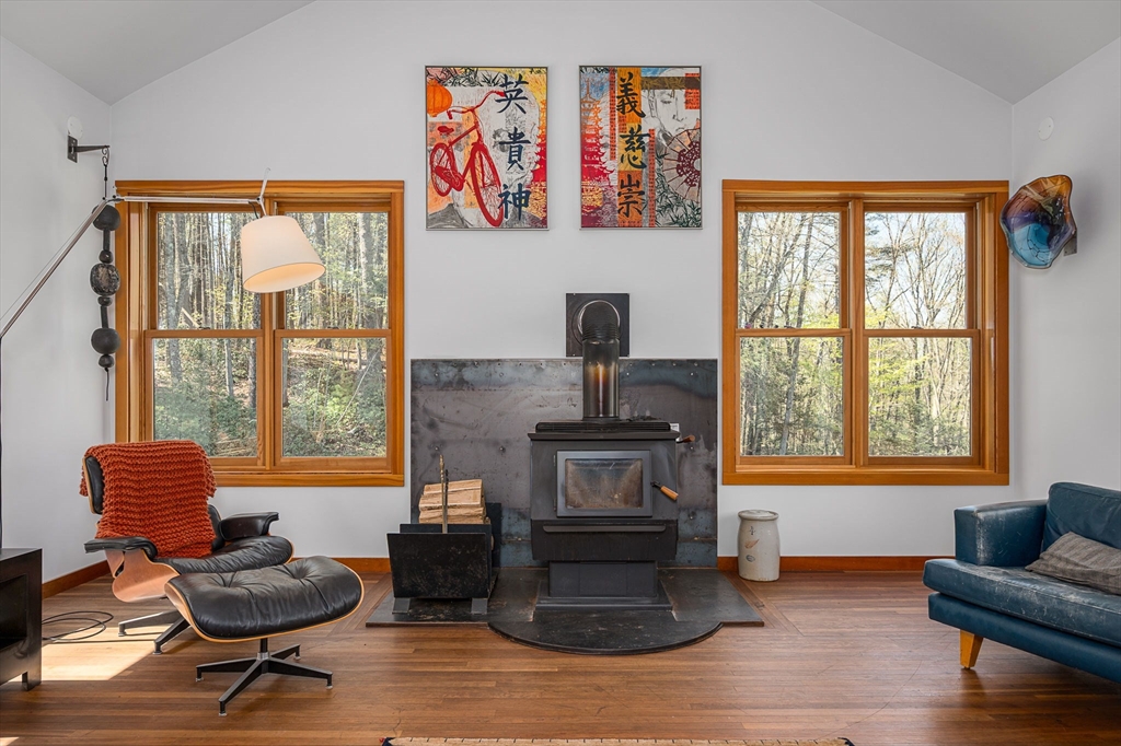 555 Coles Meadow Road Northampton, MA 01060 - Photo 9 of 41