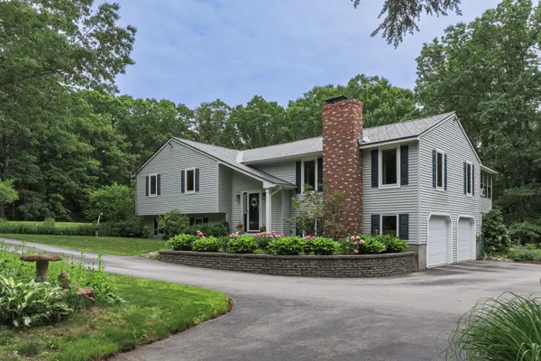 $629,000 | 59 Whipplewill Road, New Boston, NH 03070