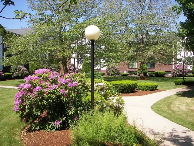 $1,300 | 151 King Street, Unit 106C, Franklin, MA 02038