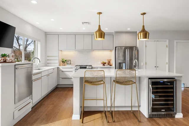 $650,000 | 1612 Meadow Lane, Taylor, TX 76574