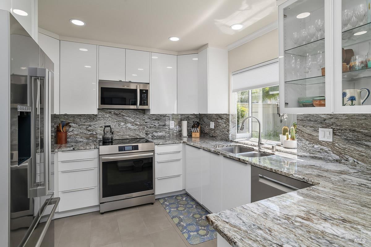 186 Ignacio Valley Circle Novato, CA 94949 - Photo 12 of 31