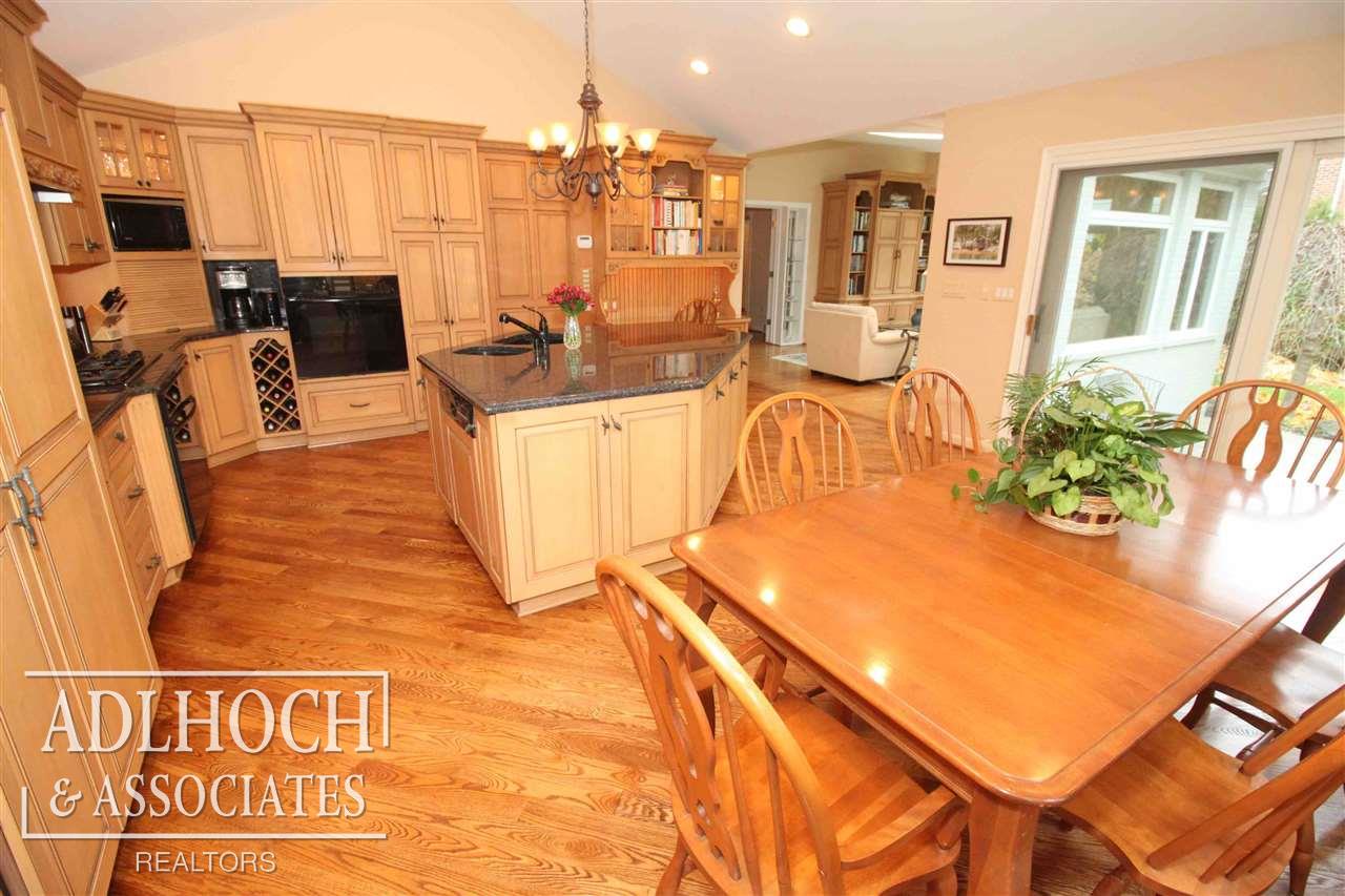 70 Merriweather Road Grosse Pointe Farms, MI 48236 - Photo 11 of 34
