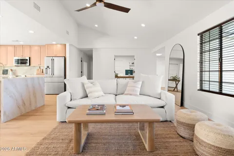 $1,099,000 | 8755 East Plaza Avenue, Scottsdale, AZ 85250