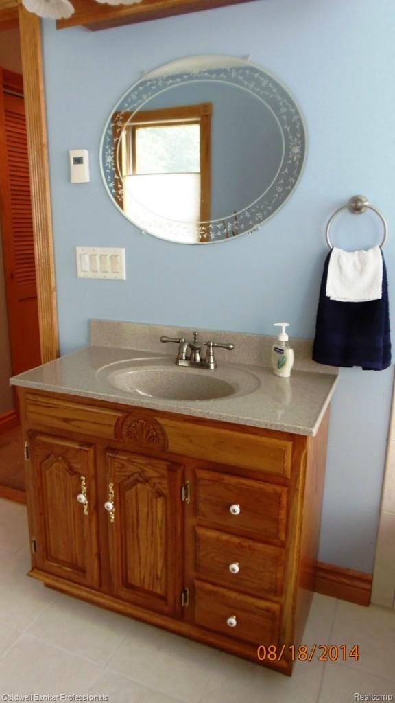 10394 East Potter Road Davison, MI 48423 - Photo 33 of 53 10394 Potter sink2.jpg