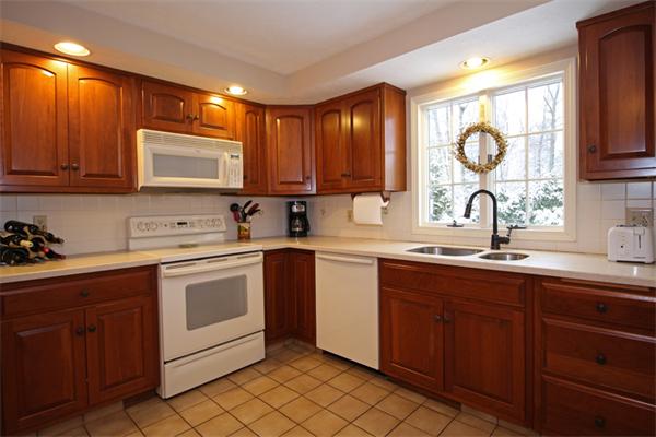 30 Willis Road Gardner, MA 01440 - Photo 3 of 29 Gallery Image 3