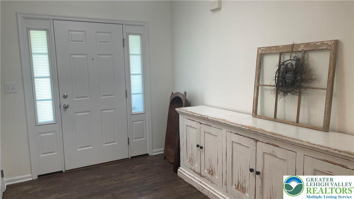 202 Silver Fox Trail Nazareth, PA 18064 - Photo 27 of 71 Foyer